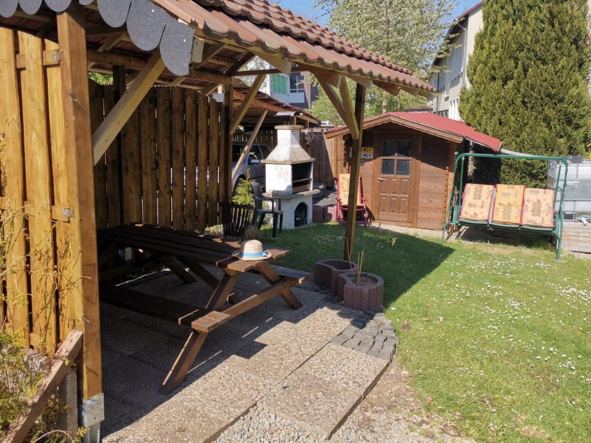 Byjoe Apartment Morschen Exterior photo
